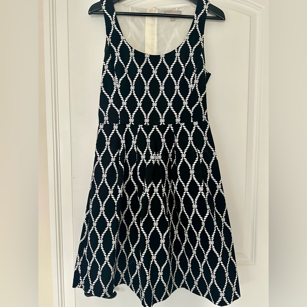 Banana Republic Dress in Black and White